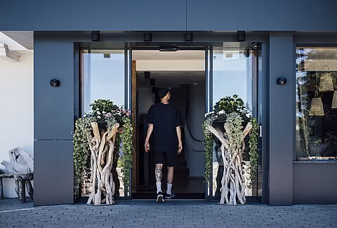 Designhotel im Allgäu - Blaue Burg am Falkenstein Eingangsbereich Designhotel im Allgäu - Blaue Burg am Falkenstein Eingangsbereich